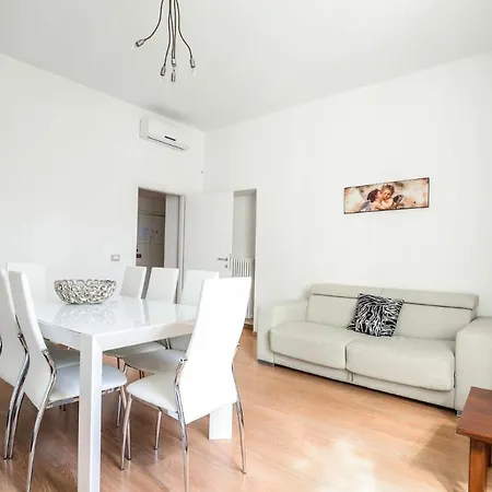 Sleeps 6 Air Con Wifi Bellagio